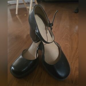 Crown Vintage Black Heels